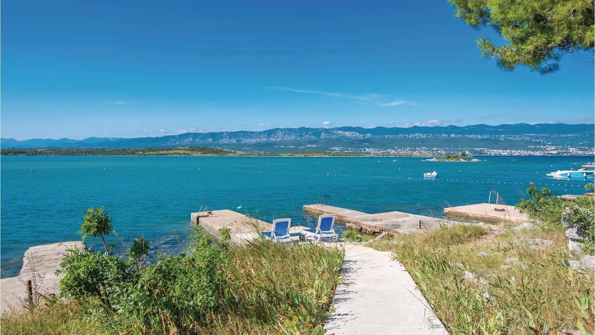 Beach Front Home In Klimno With Wifi 0*,  Hırvatistan