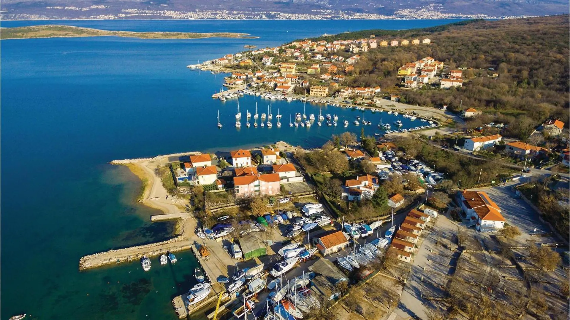 Holiday home Beach Front Home In Klimno With Wifi