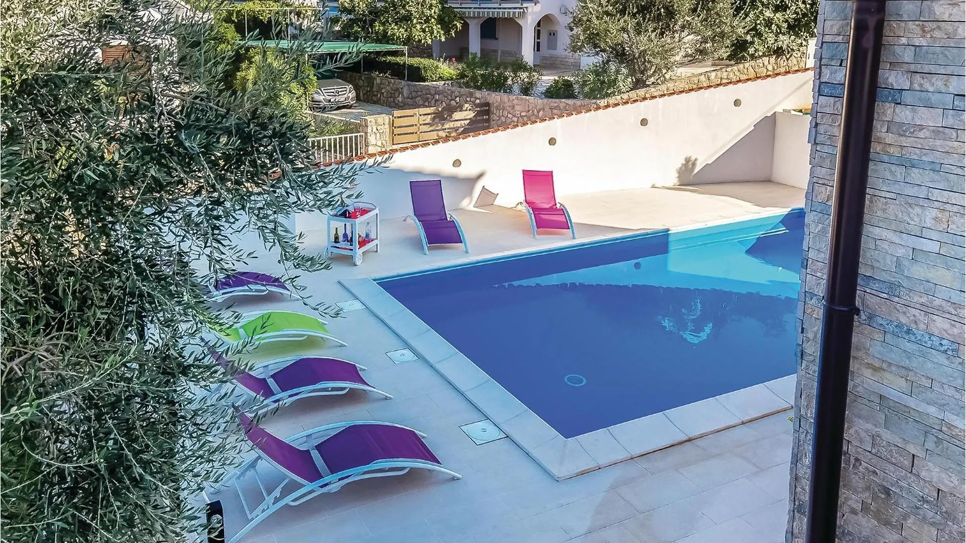 Beach Front Home In Klimno With Wifi