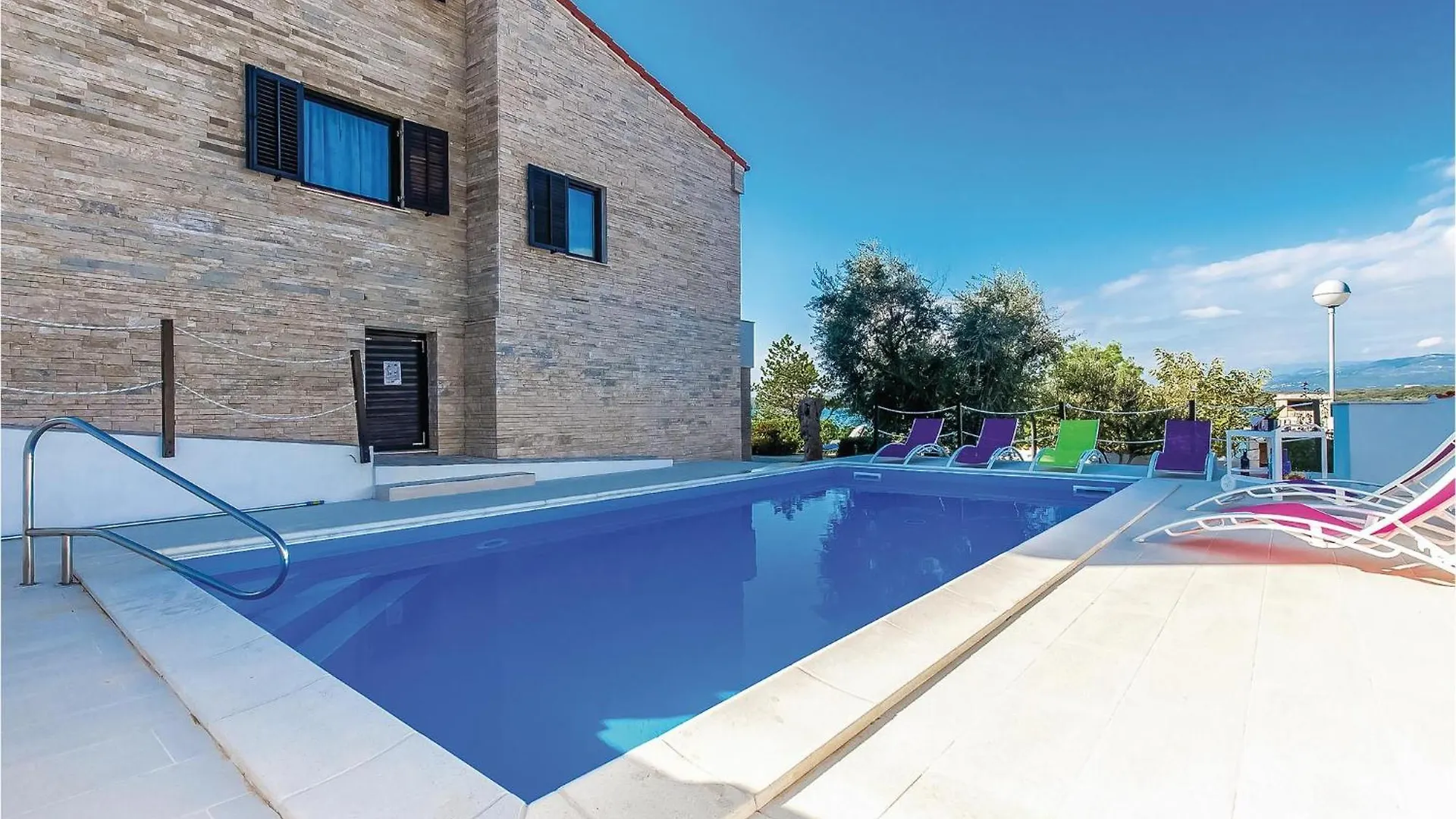 Beach Front Home In Klimno With Wifi